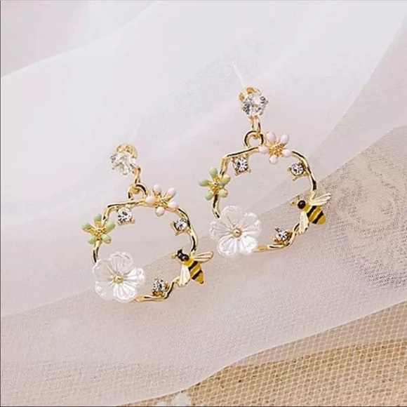 Jewelry - Earrings